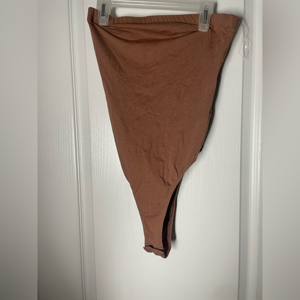 Brown strapless bodysuit